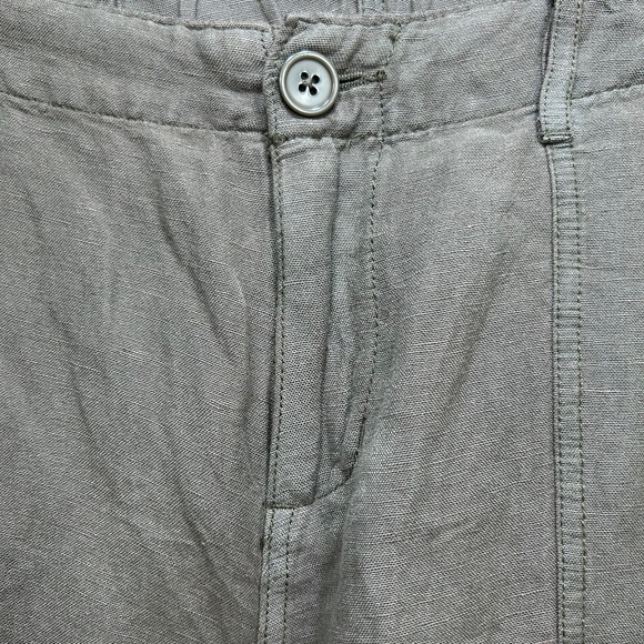 Max Mia Green Linen and Rayon Shorts - Picture 3 of 5